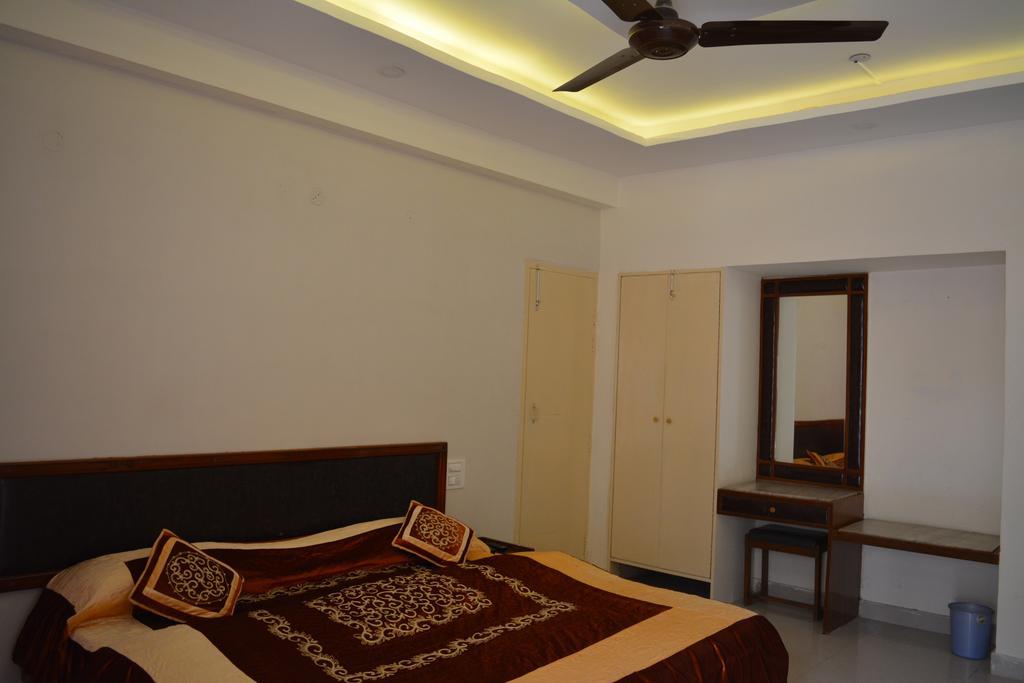 Hotel Mansarover International Haridwar Bagian luar foto
