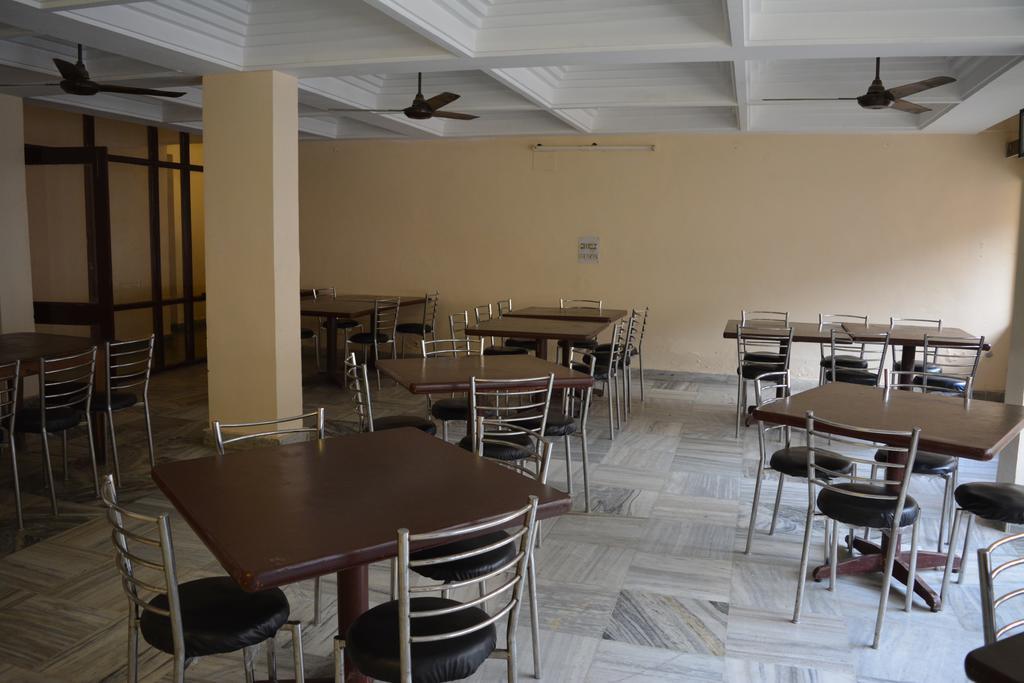 Hotel Mansarover International Haridwar Bagian luar foto