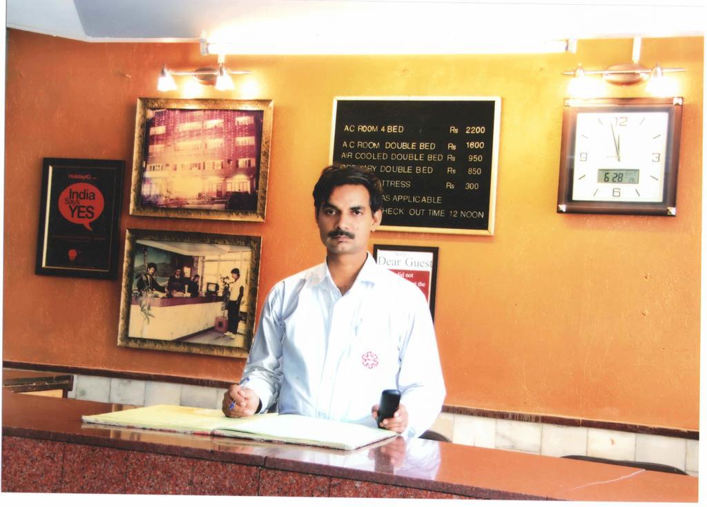 Hotel Mansarover International Haridwar Bagian luar foto